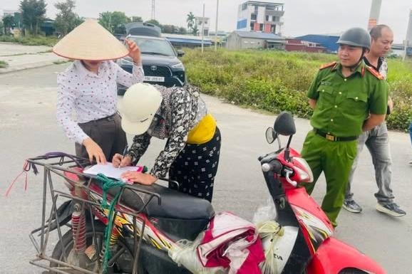 Xử lý trường hợp đổ rác sai quy định tại phường An Phong