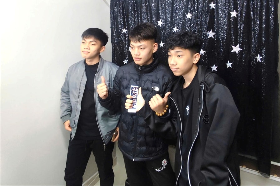 Giới trẻ Hải Phòng say mê lưu giữ kỷ niệm với trào lưu chụp ảnh photobooth