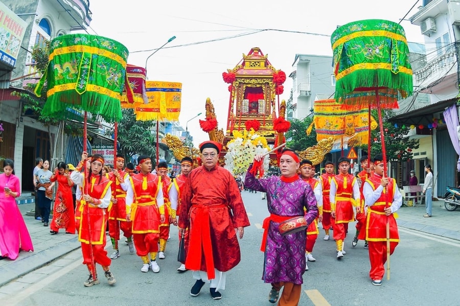 Unique rituals at Tranh Temple Festival