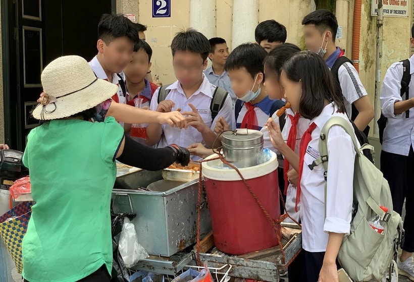 Cung cấp thực phẩm không an toàn cho trẻ em có thể bị phạt tới 40 triệu đồng