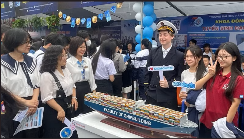 Xây dựng xã hội học tập, hướng tới thành phố học tập toàn cầu