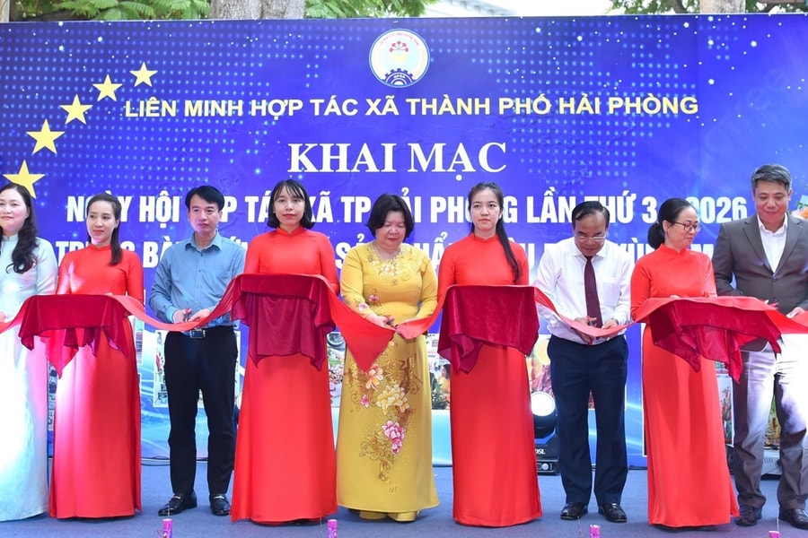 Hundreds of OCOP products and specialties on show at 2026 Hai Phong cooperative fair