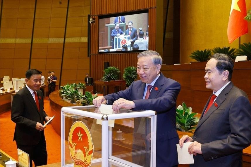 Quốc hội tiến hành bỏ phiếu kín bầu Chủ tịch Quốc hội khóa XVI