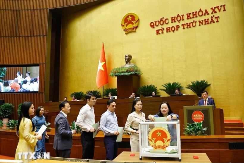 Dấu ấn tín nhiệm tuyệt đối và yêu cầu hiện thực hóa cam kết