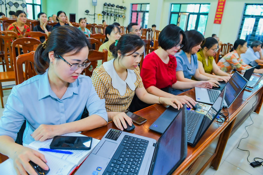 Xã Hải Hưng tập huấn an ninh mạng, ứng dụng AI