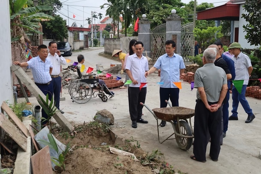 Người dân An Thành hiến 700 m² đất mở rộng đường giao thông