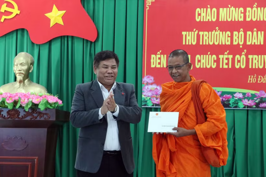 Bộ Dân tộc và Tôn Giáo chúc Tết Chôl Chnăm Thmây tại Cần Thơ ​