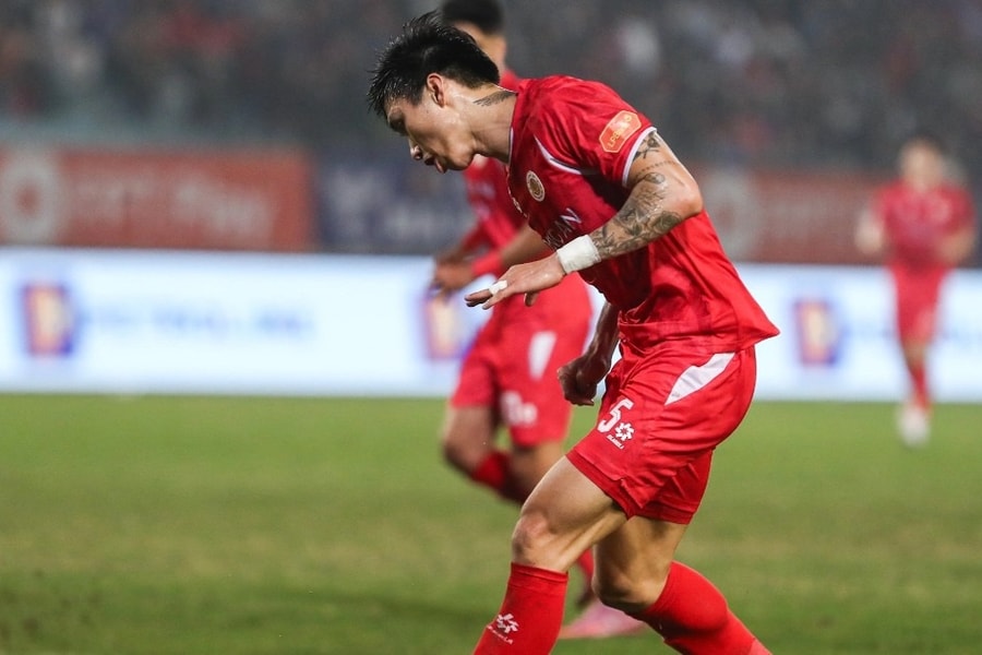 Đoàn Văn Hậu nhận án treo giò ở V-League