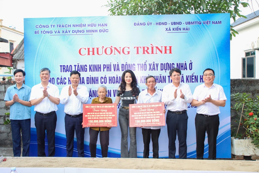 Công ty TNHH Bê tông và xây dựng Minh Đức hỗ trợ 2 hộ dân tại xã Kiến Hải