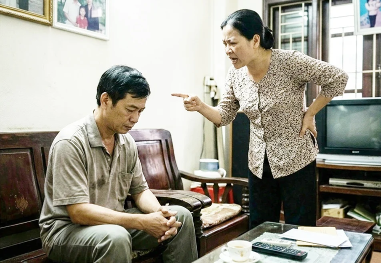 Bạo lực gia đình giảm nhưng số nam giới bị bạo lực tăng