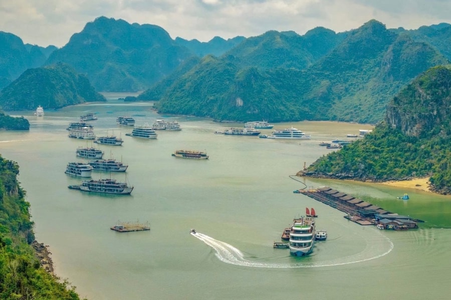 New cruise route linking Ha Long and Lan Ha Bays launched