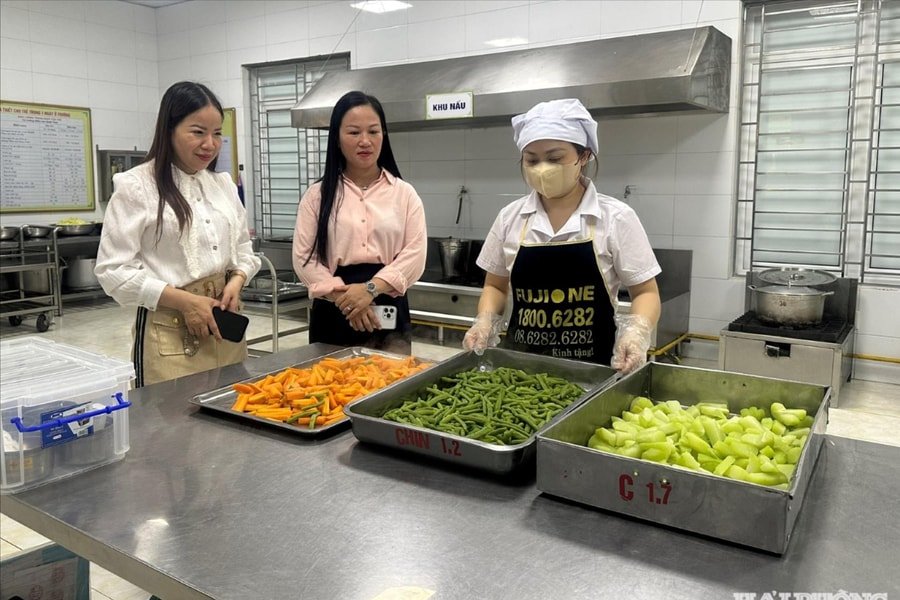 Nhà trường không 'đơn độc' trong bảo đảm an toàn thực phẩm