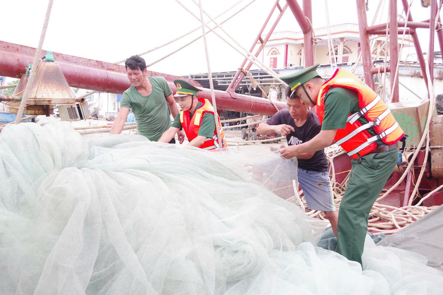 'Điểm tựa' nơi đầu sóng