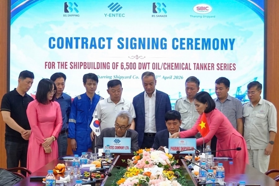 Pha Rung Shipbuilding Company signs contract to build 10 new ships for South Korea