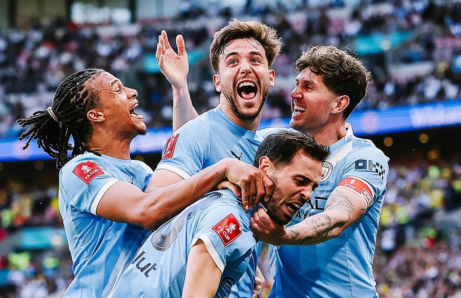 Man City thắng siêu kịch tính vào chung kết FA Cup