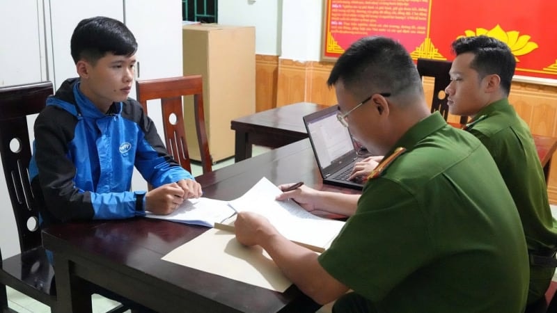 Dàn cảnh bị cướp để che giấu hành vi đánh bạc