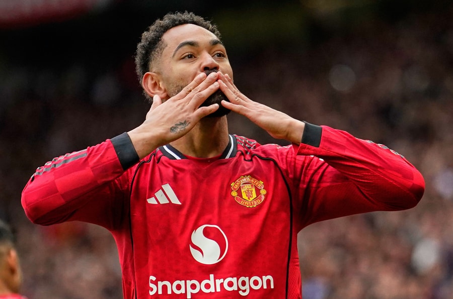 Man Utd thắng Liverpool 3-2, chắc suất trở lại Champions League