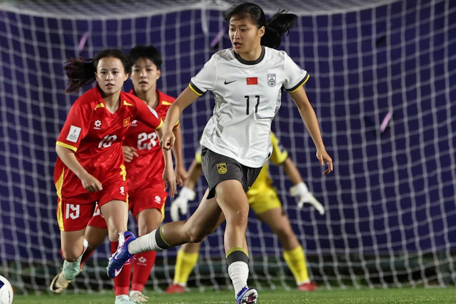 U17 nữ Việt Nam tạm rơi xuống vị trí thứ ba sau trận thua U17 nữ Trung Quốc