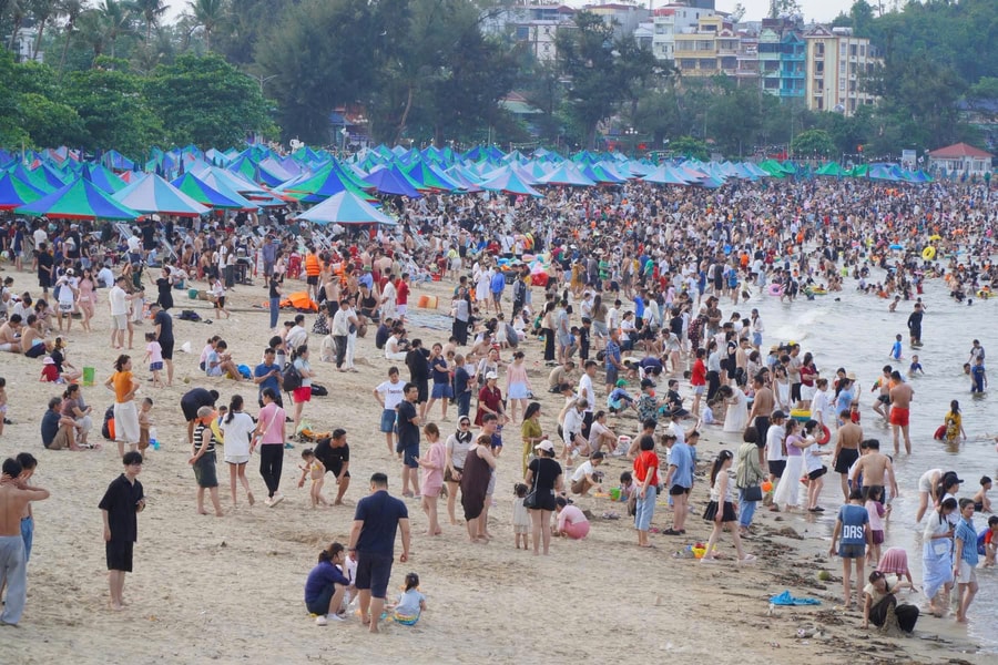 Cảnh báo 'bẫy' du lịch mùa hè trên không gian mạng