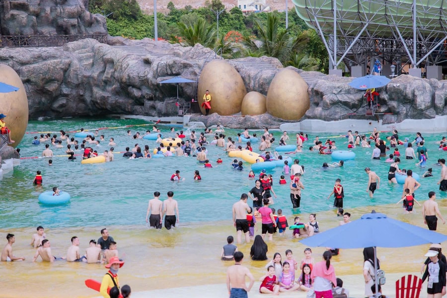 Hai Phong welcomed nearly 532,000 visitors during the two-day holiday
