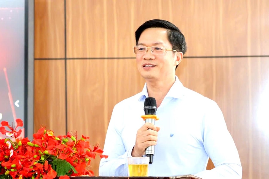 Đồng chí Phó Bí thư Thành ủy Phạm Văn Lập dự sinh hoạt Chi bộ Trường Tiểu học Kênh Giang
