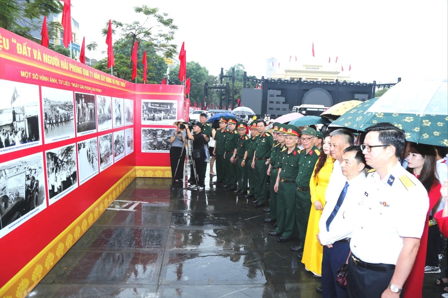 Khai mạc triển lãm 'Đất và người Hải Phòng qua 71 năm xây dựng và phát triển'