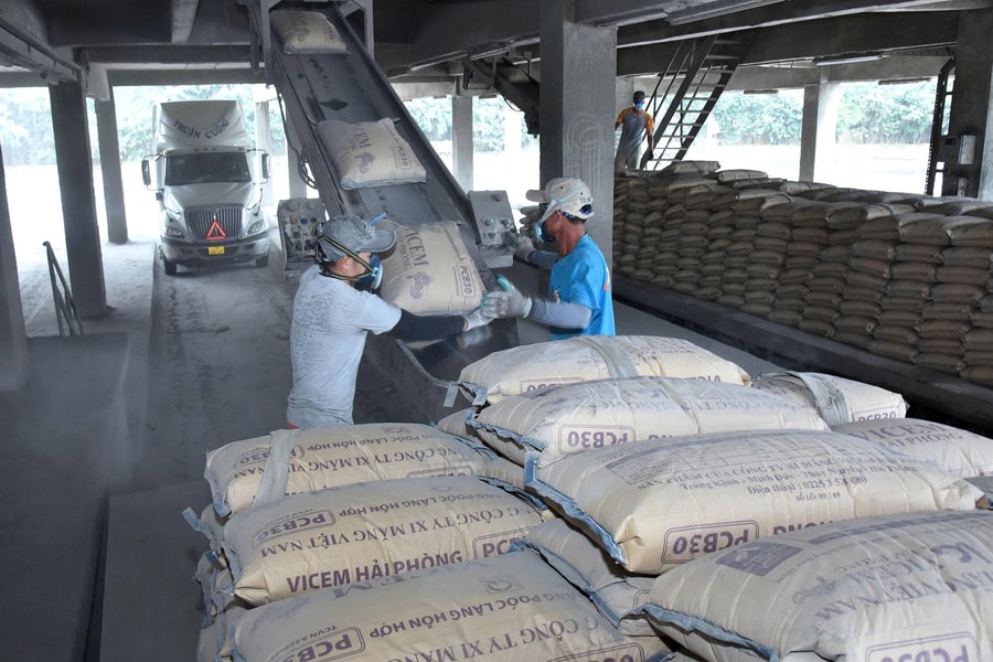 Phân bổ hạn ngạch phát thải khí nhà kính - 'Công cụ' thúc đẩy chuyển đổi xanh