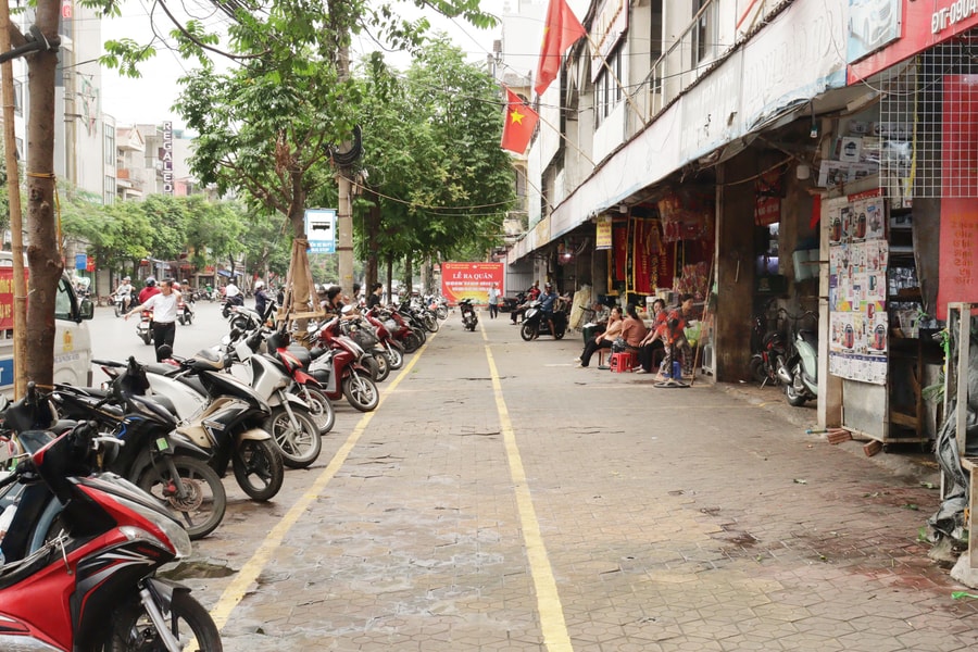 Giữ nền nếp vỉa hè bằng kỷ cương và sự sẻ chia