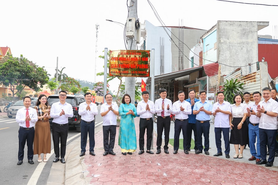 Phường Phù Liễn gắn biển 2 công trình chào mừng kỷ niệm giải phóng thành phố