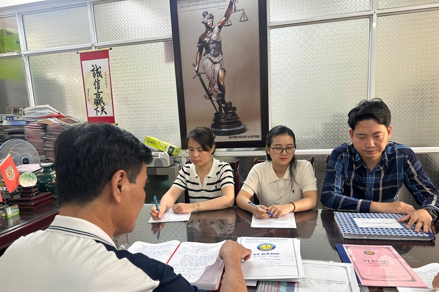 Khoảng trống luật pháp về thừa phát lại