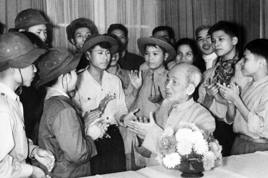 Khắc ghi công lao của Chủ tịch Hồ Chí Minh, tiếp tục đẩy mạnh học tập và làm theo Bác trong thời kỳ mới