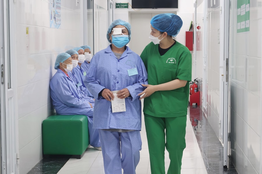 Điều dưỡng đồng hành cùng người bệnh mỗi ngày