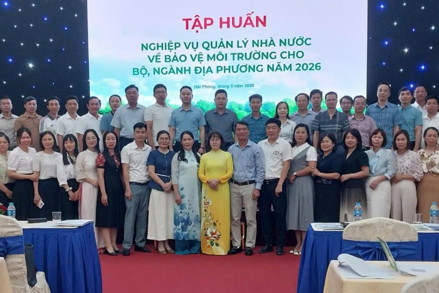 Tập huấn quản lý môi trường cho hơn 300 cán bộ, công chức