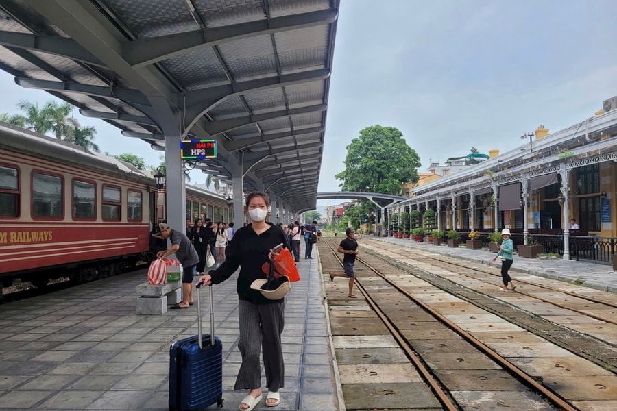 Vietnam Railways launches online ticket exchange service from May 15
