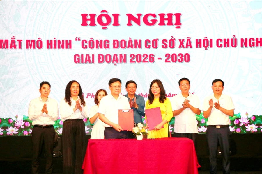 Xây dựng 'Công đoàn cơ sở xã hội chủ nghĩa' gắn với chăm lo người lao động