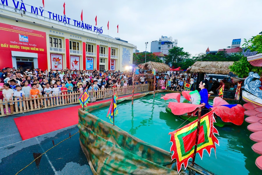 Văn hóa dân gian - nguồn tài nguyên để phát triển công nghiệp văn hóa