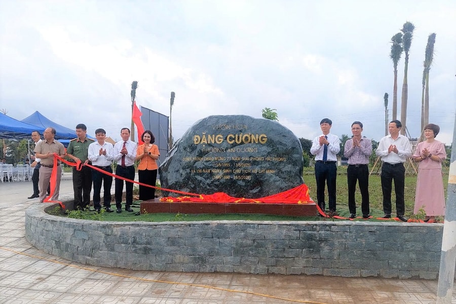 Phường An Dương gắn biển công trình vườn hoa Đặng Cương