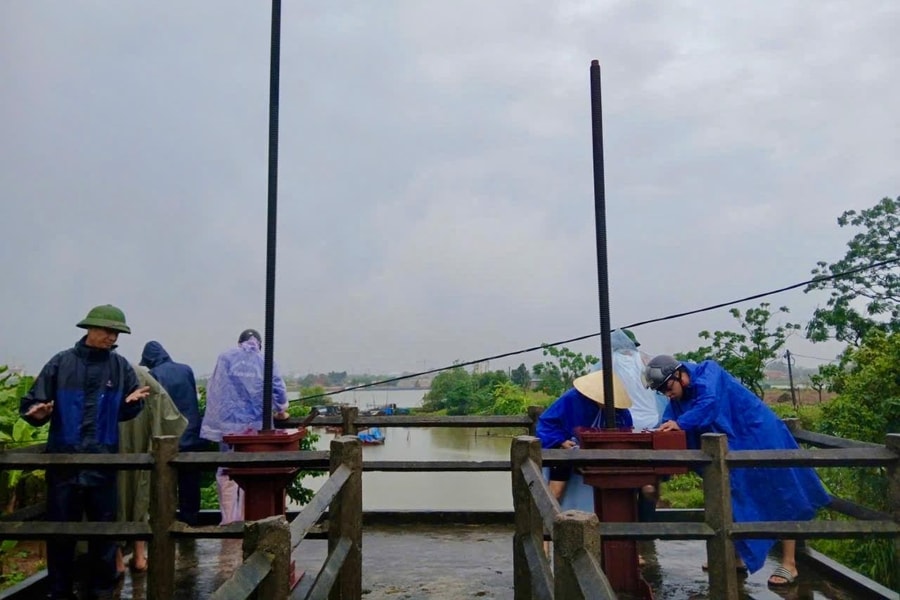 Công ty Khai thác công trình thủy lợi Hải Dương chống úng
