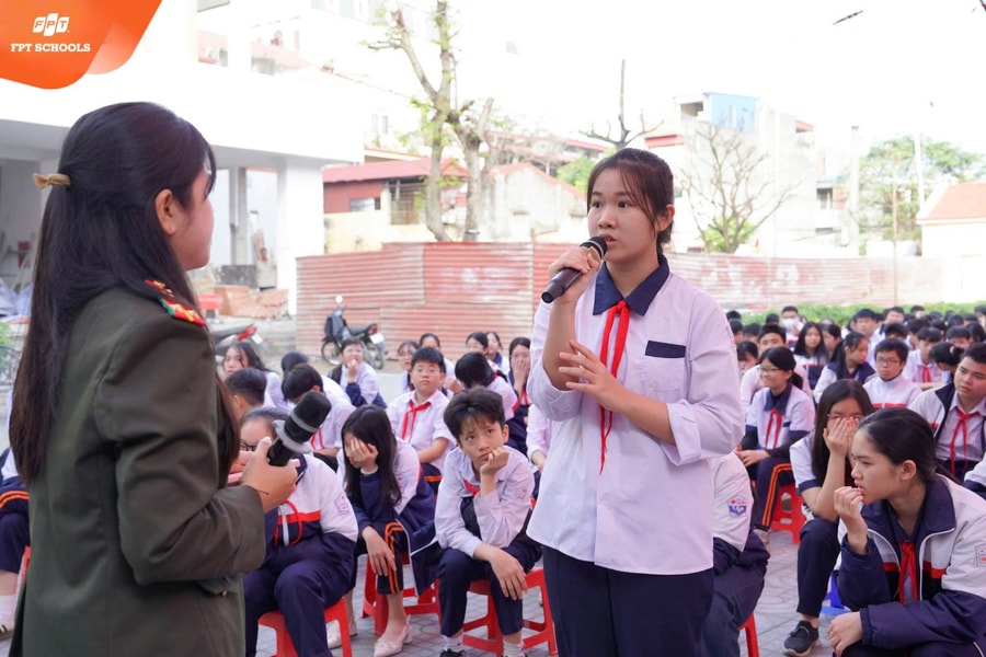 Giữ trẻ an toàn trên môi trường mạng