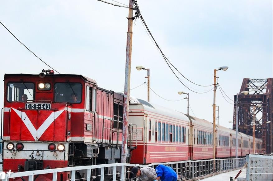 Hoàn thiện các hạng mục cuối cùng đưa cầu Long Biên thông xe trở lại vào ngày 27/5