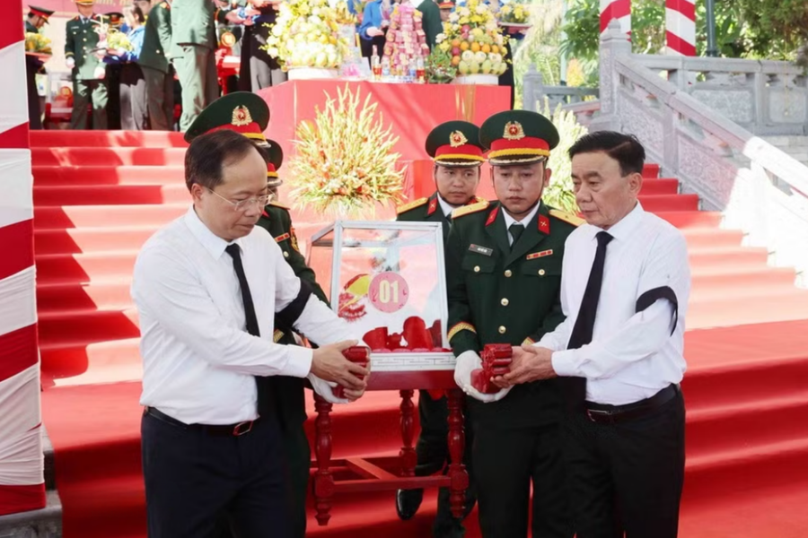 Truy điệu, an táng hài cốt liệt sĩ quân tình nguyện, chuyên gia Việt Nam hy sinh tại Lào