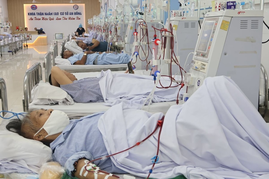 Người bệnh chạy thận cần lưu ý gì trong mùa nắng nóng?
