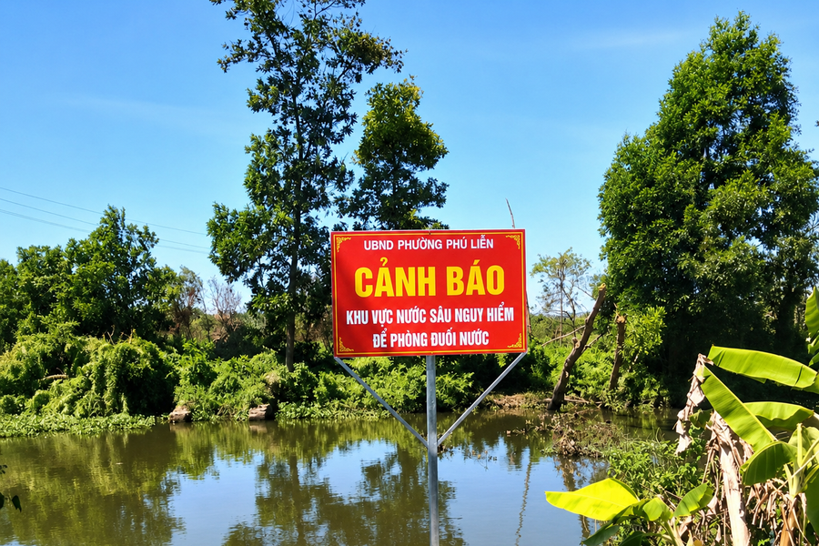 Phù Liễn cắm 15 biển cảnh báo đuối nước