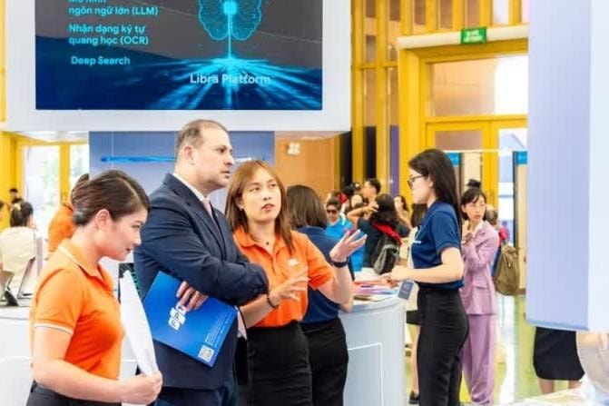 Bộ Nội vụ đề xuất cắt giảm các rào cản pháp lý để thu hút nhân tài quốc tế