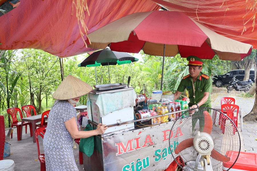 Ra quân lập lại trật tự đường hè, hành lang giao thông