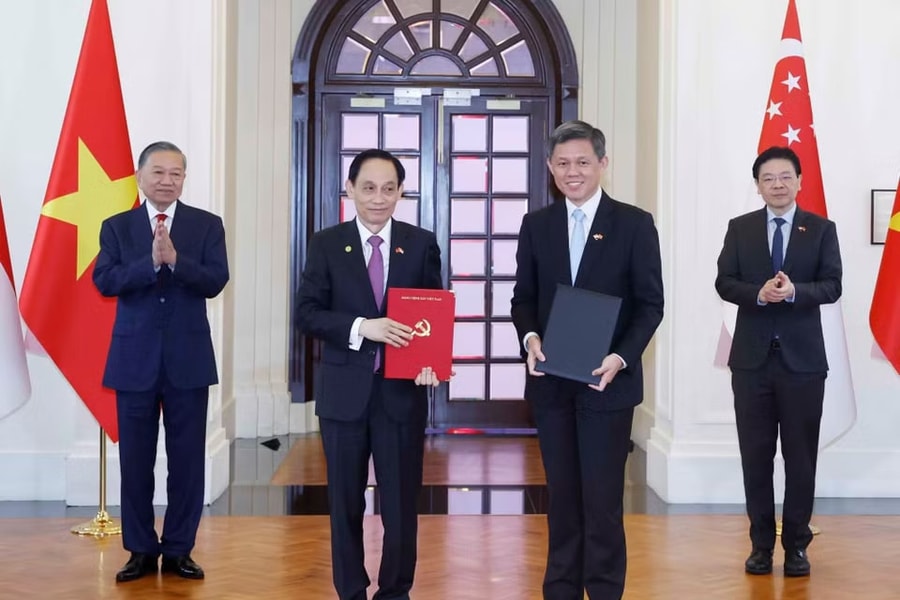 Việt Nam và Singapore ký kết hàng loạt văn kiện hợp tác