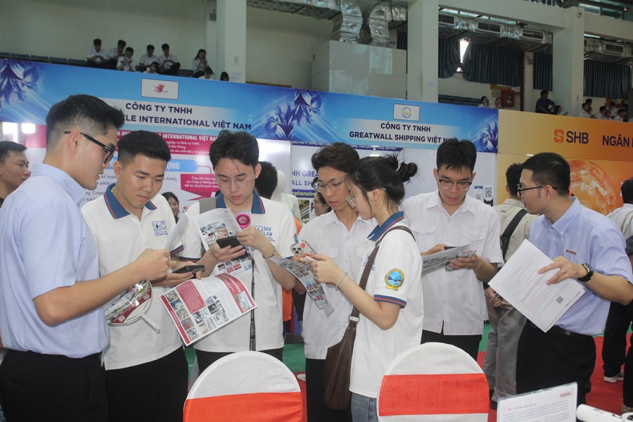 Ngày hội việc làm Trường Đại học Hàng hải Việt Nam