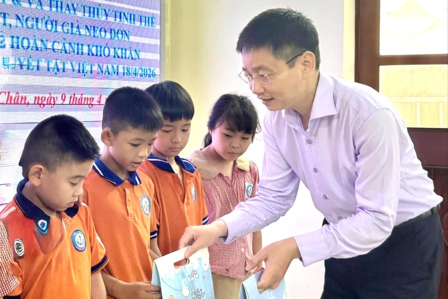 Chăm sóc 'mầm non' đất nước