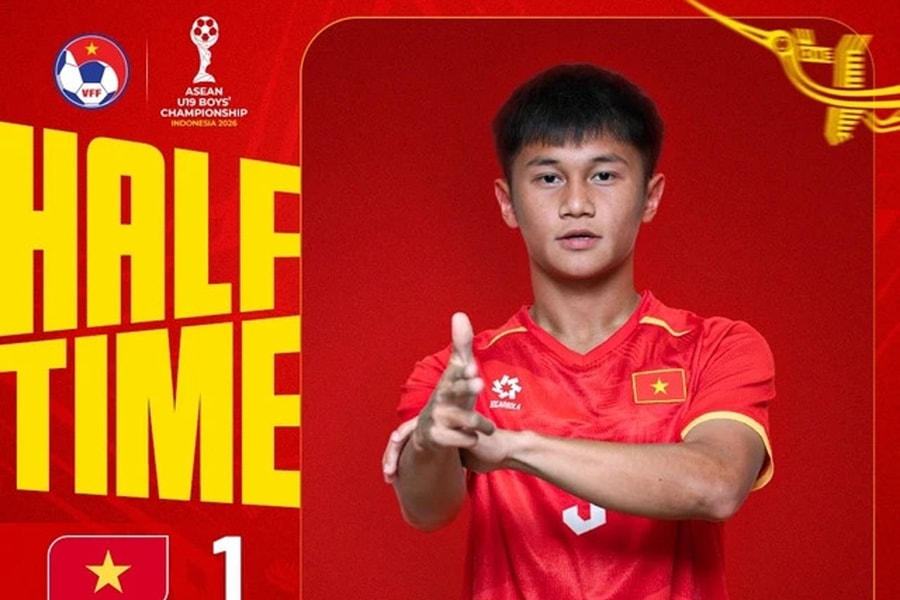 Hoàng Công Hậu ghi hat-trick, U19 Việt Nam thắng đậm trận ra quân