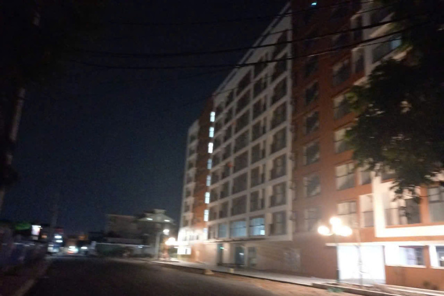 Đường Phạm Dùng thiếu đèn chiếu sáng công cộng